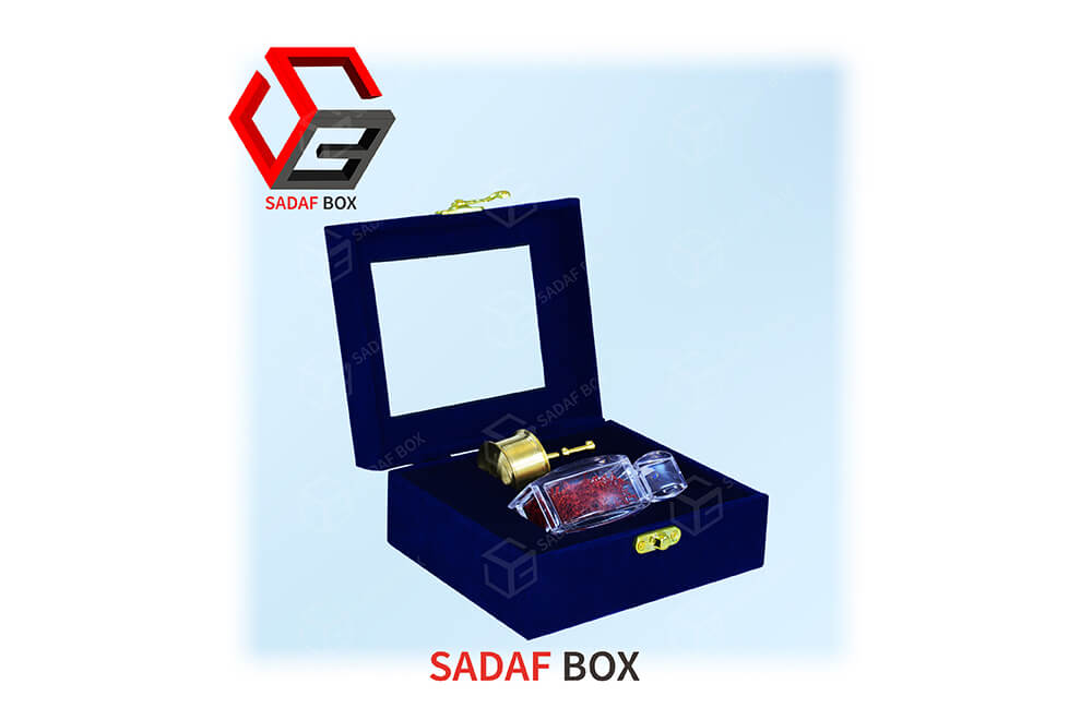 beautiful Saffron Gift Box 14x12cm with glass