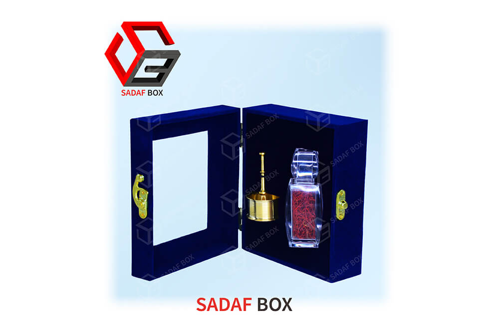 beautiful Saffron Gift Box 14x12cm with glass