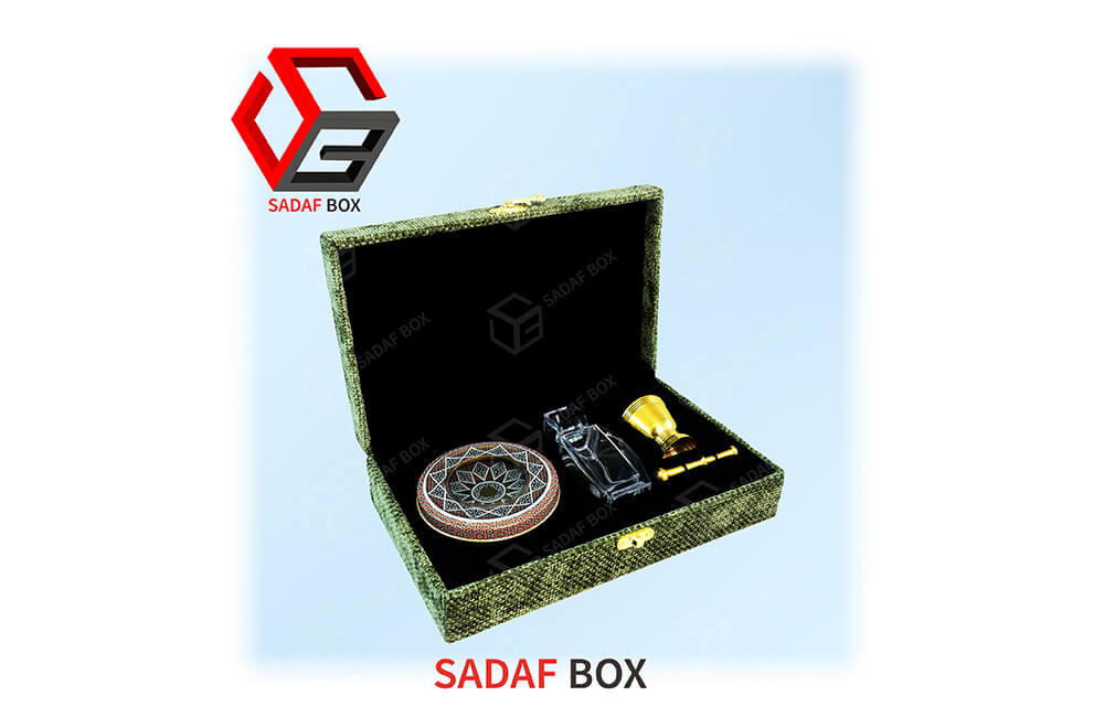 green saffron box 24x15 cm