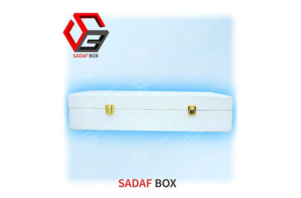 beatiful white leather saffron box 41x15 cm