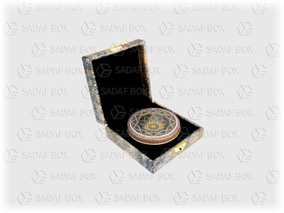 saffron box produced by sadafbox